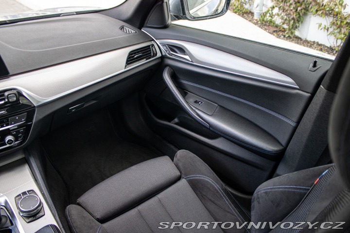 BMW 5 540i xDrive A/T 2017