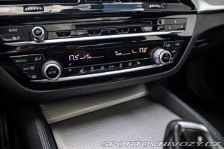 BMW 5 540i xDrive A/T 2017