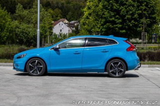 Volvo V40 D4 2.0L Drive-E Momentum 2014
