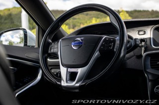 Volvo V40 D4 2.0L Drive-E Momentum 2014