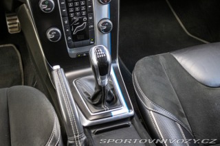 Volvo V40 D4 2.0L Drive-E Momentum 2014