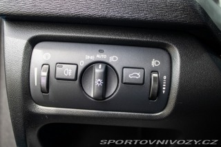 Volvo V40 D4 2.0L Drive-E Momentum 2014