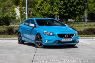 Volvo V40 D4 2.0L Drive-E Momentum 2014