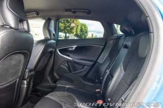 Volvo V40 D4 2.0L Drive-E Momentum 2014