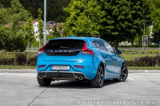 Volvo V40 D4 2.0L Drive-E Momentum 2014