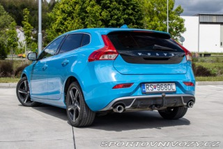 Volvo V40 D4 2.0L Drive-E Momentum 2014