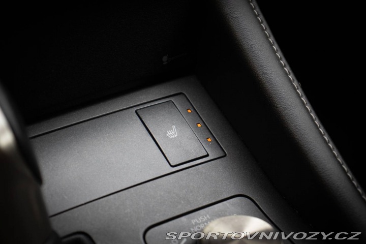 Lexus RC 300h Luxury 2016
