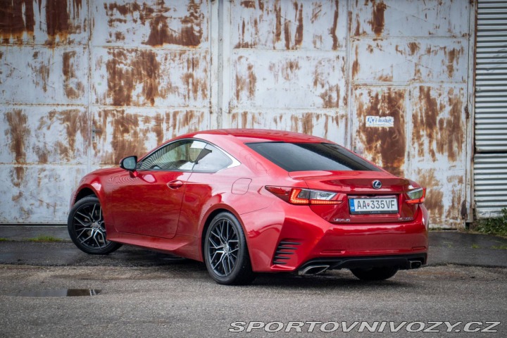 Lexus RC 300h Luxury 2016