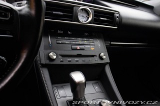 Lexus RC 300h Luxury 2016