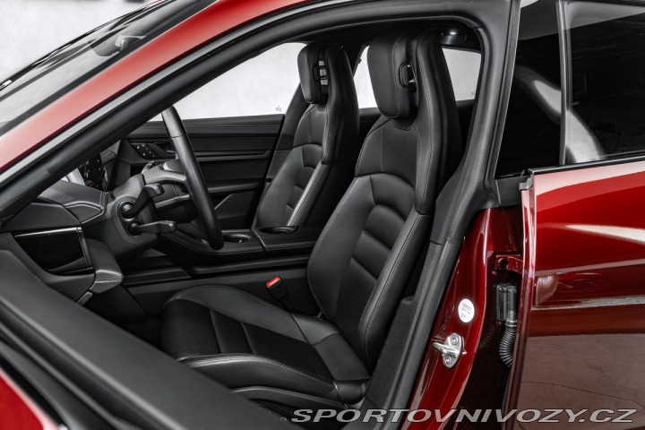Porsche Taycan 4S Cross Turismo, cherry 1800