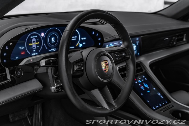 Porsche Taycan 4S Cross Turismo, cherry 1800