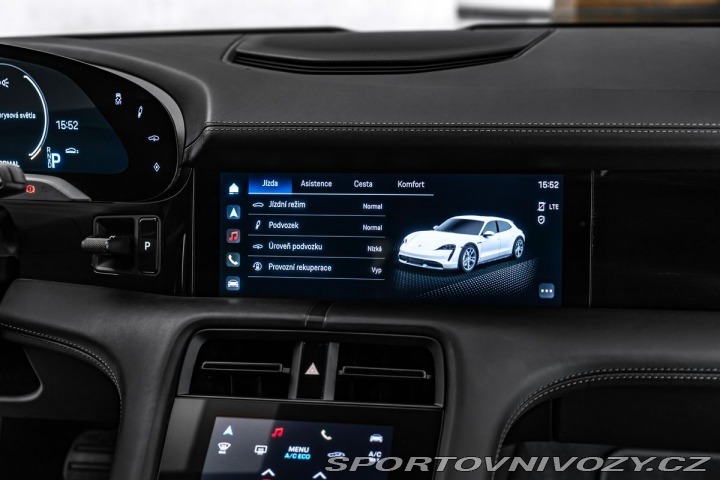 Porsche Taycan 4S Cross Turismo, cherry 1800