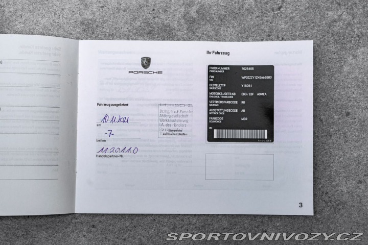 Porsche Taycan 4S Cross Turismo, cherry 1800