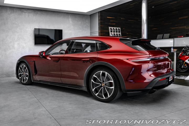 Porsche Taycan 4S Cross Turismo, cherry 1800