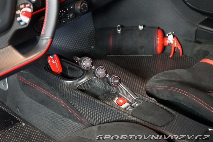 Ferrari 488 PISTA*LIFT*CARBON*NAVI*ZÁ 2020