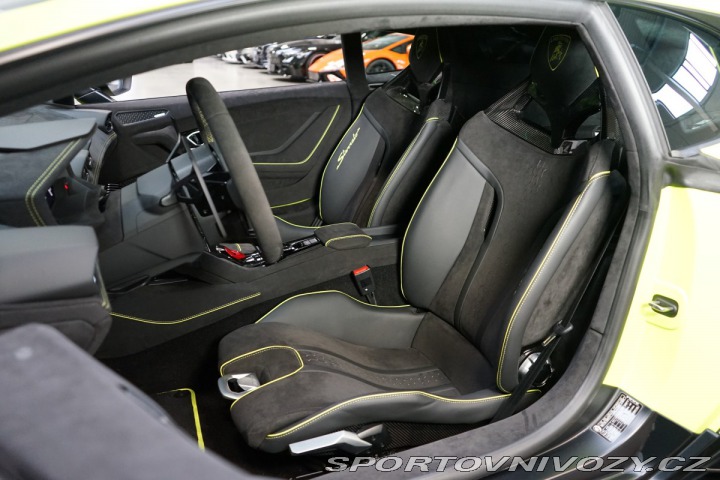 Lamborghini Huracán STERRATO*5.2l V10*Ad-Pers 2024