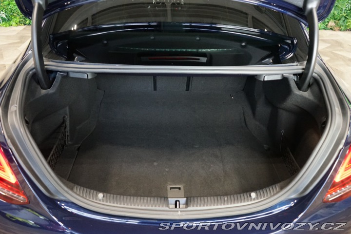 Mercedes-Benz C 300*4MATIC*AMG*LED*CARPLA 2020