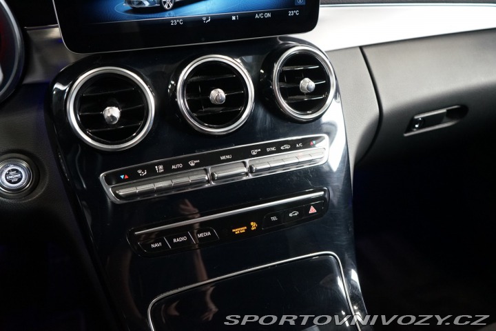 Mercedes-Benz C 300*4MATIC*AMG*LED*CARPLA 2020