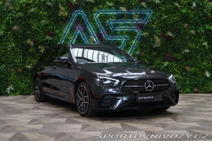 Mercedes-Benz E 220d*4M*AMG*LED*DISTRONIC 2020