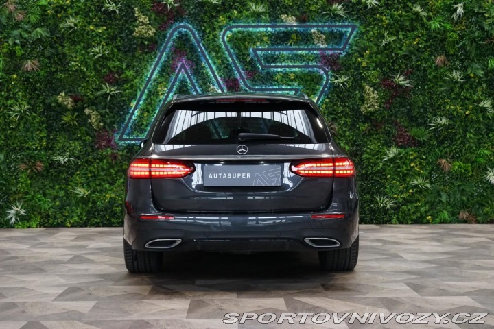 Mercedes-Benz E 220d*4M*AMG*LED*DISTRONIC 2020