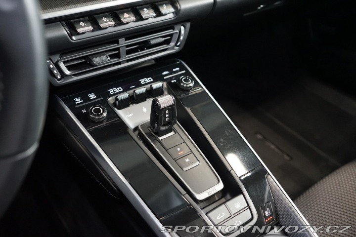 Porsche 911 PDK*PDLS+*PANO*VÝFUK 2019