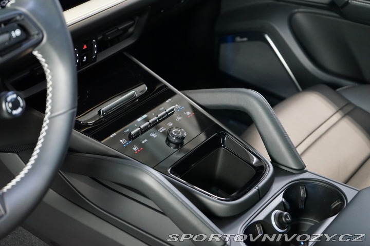 Porsche Cayenne S*MASÁŽ*MATRIX*PCCB*HUD*B 2024