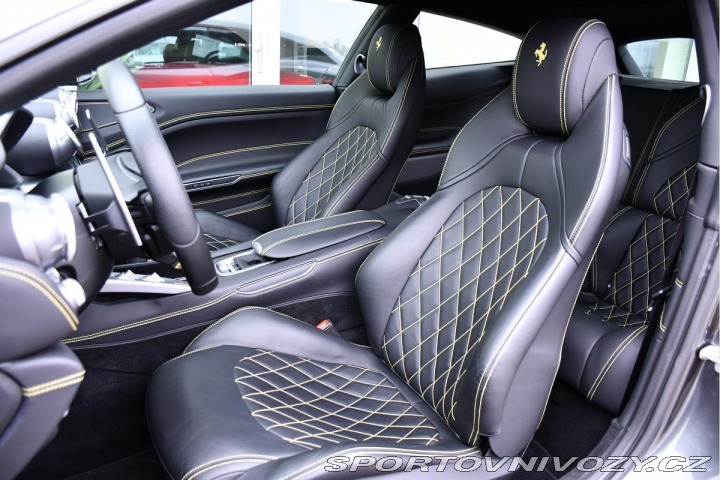 Ferrari GTC4Lusso V12 DCT P-DISPLAY LIFT 14 2018