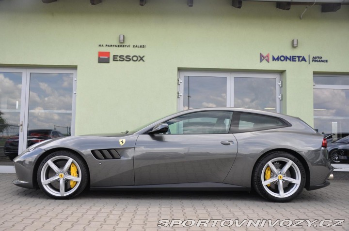 Ferrari GTC4Lusso V12 DCT P-DISPLAY LIFT 14 2018