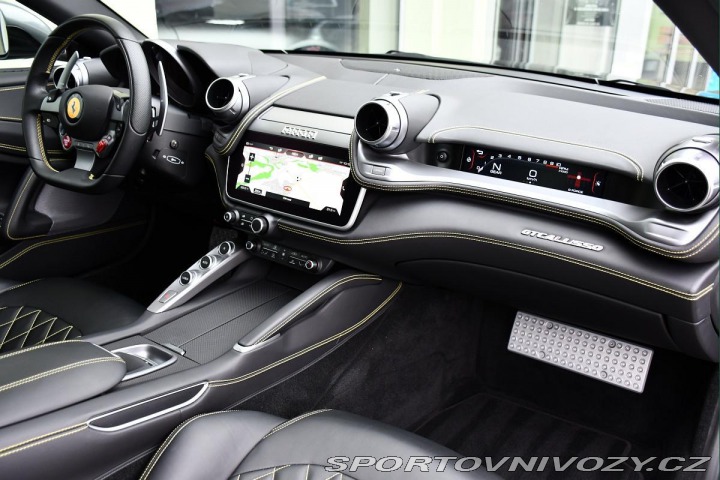 Ferrari GTC4Lusso V12 DCT P-DISPLAY LIFT 14 2018