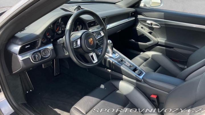 Porsche 911 Carrera Cabriolet 2017