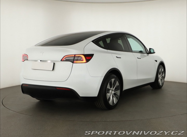 Tesla Model Y . RWD LFP 60kWh 2023