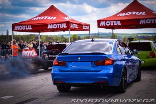 BMW 3 3,0 F30 330D - zadokolk 2013