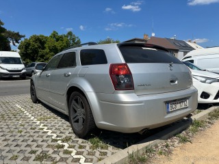 Dodge  Magnum r/t V8 5,7L (na opravu/dí