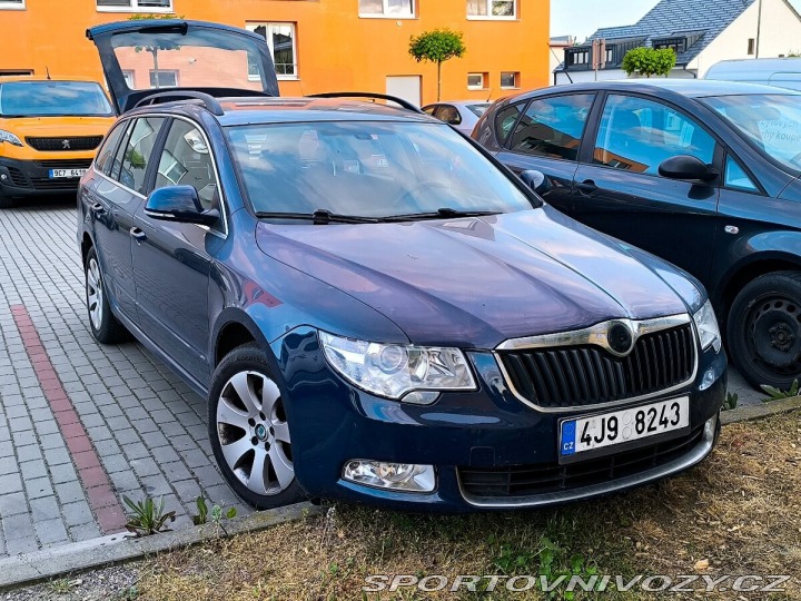 Škoda Superb 2,0 2 125 kw 2011