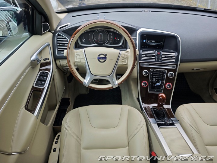 Volvo Ostatní modely XC60 2.4 D4 Summum AWD Polesta 2016