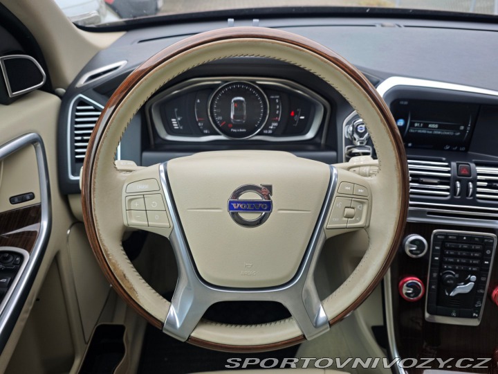 Volvo Ostatní modely XC60 2.4 D4 Summum AWD Polesta 2016