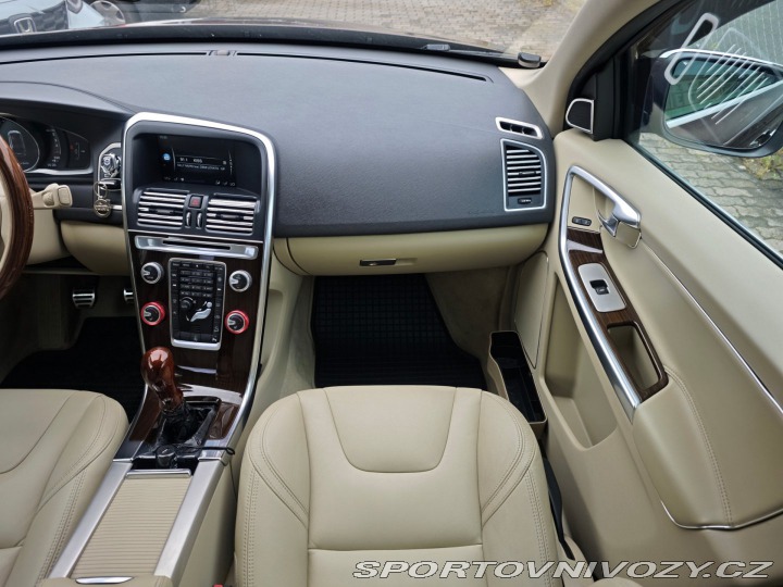 Volvo Ostatní modely XC60 2.4 D4 Summum AWD Polesta 2016
