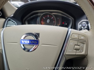 Volvo Ostatní modely XC60 2.4 D4 Summum AWD Polesta 2016