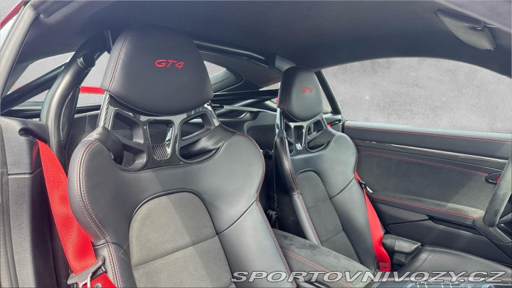 Porsche Cayman GT4 2023