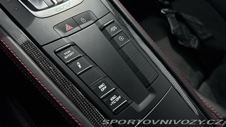 Porsche Cayman GT4 2023