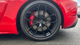 Porsche Cayman GT4 2023
