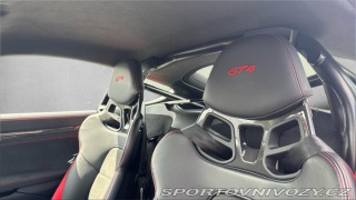 Porsche Cayman GT4 2023