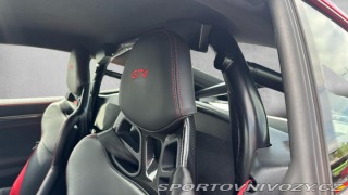 Porsche Cayman GT4 2023