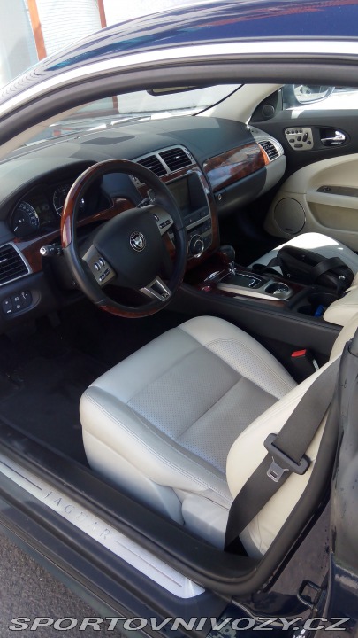 Jaguar XKR 2006