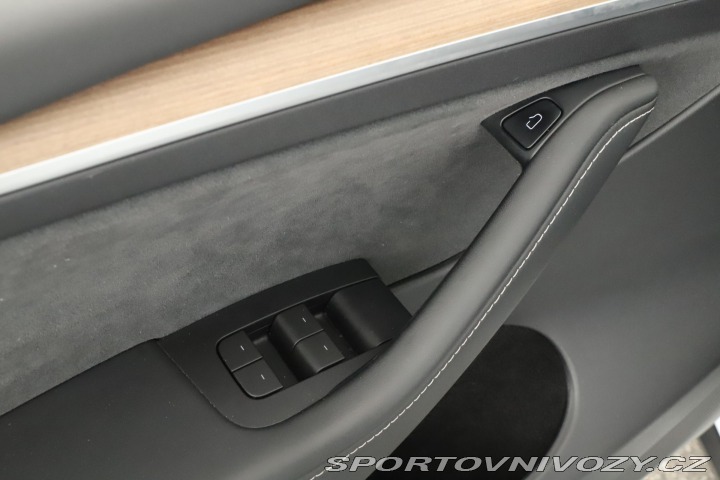Tesla Model Y Long Range AWD 79kWh 2022