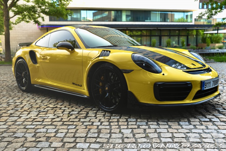 Porsche 911 Turbo s 2015