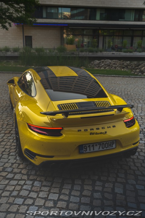 Porsche 911 Turbo s 2015