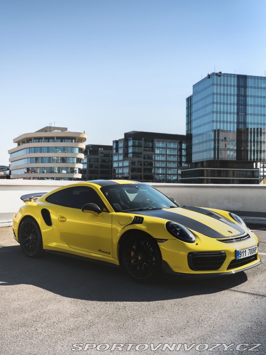 Porsche 911 Turbo s 2015