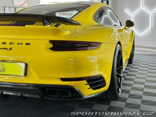 Porsche 911 Turbo s 2015