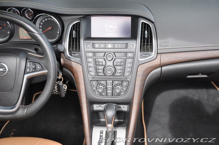 Opel Cascada 2,0CDTi AUTOMAT REZERVACE 2014